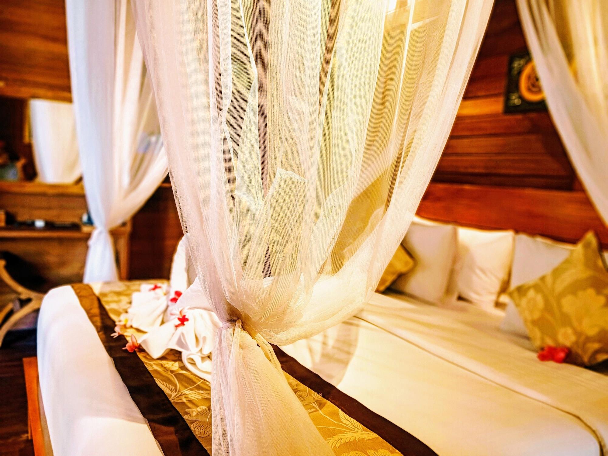 Radiance Sunset Holiday park 4*