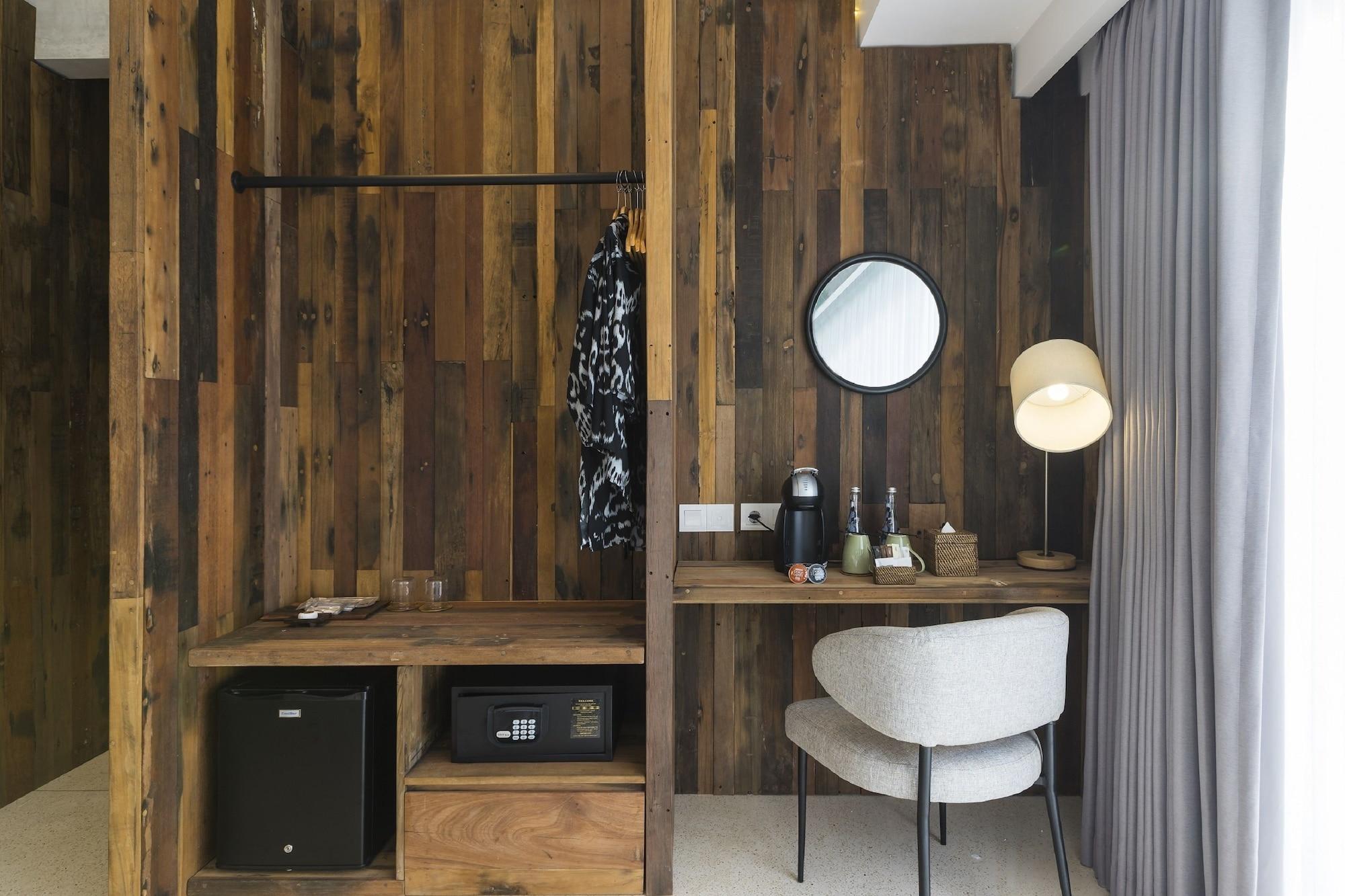 Artotel Haniman Hotel 4*