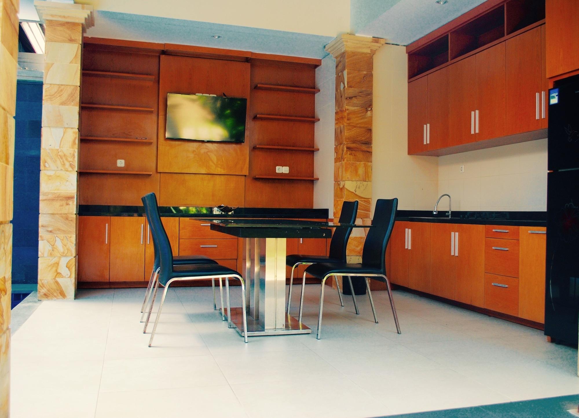 Kori Maharani Villa *