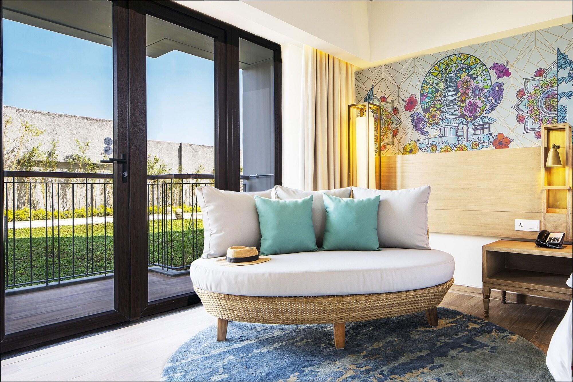 Eastin Ashta Hotel 4*