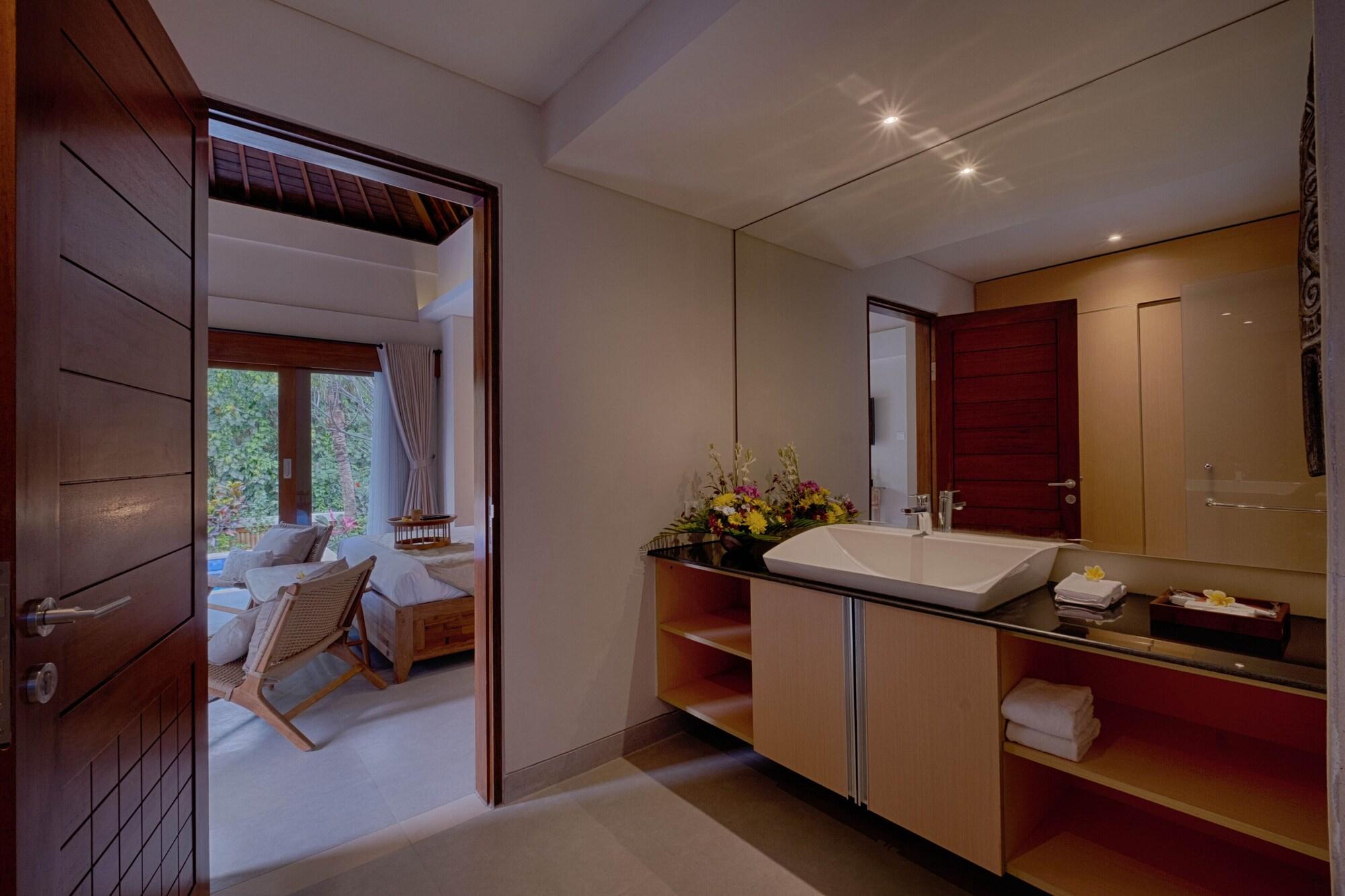 Mas By Sanga Sanga Hospitality Villa *