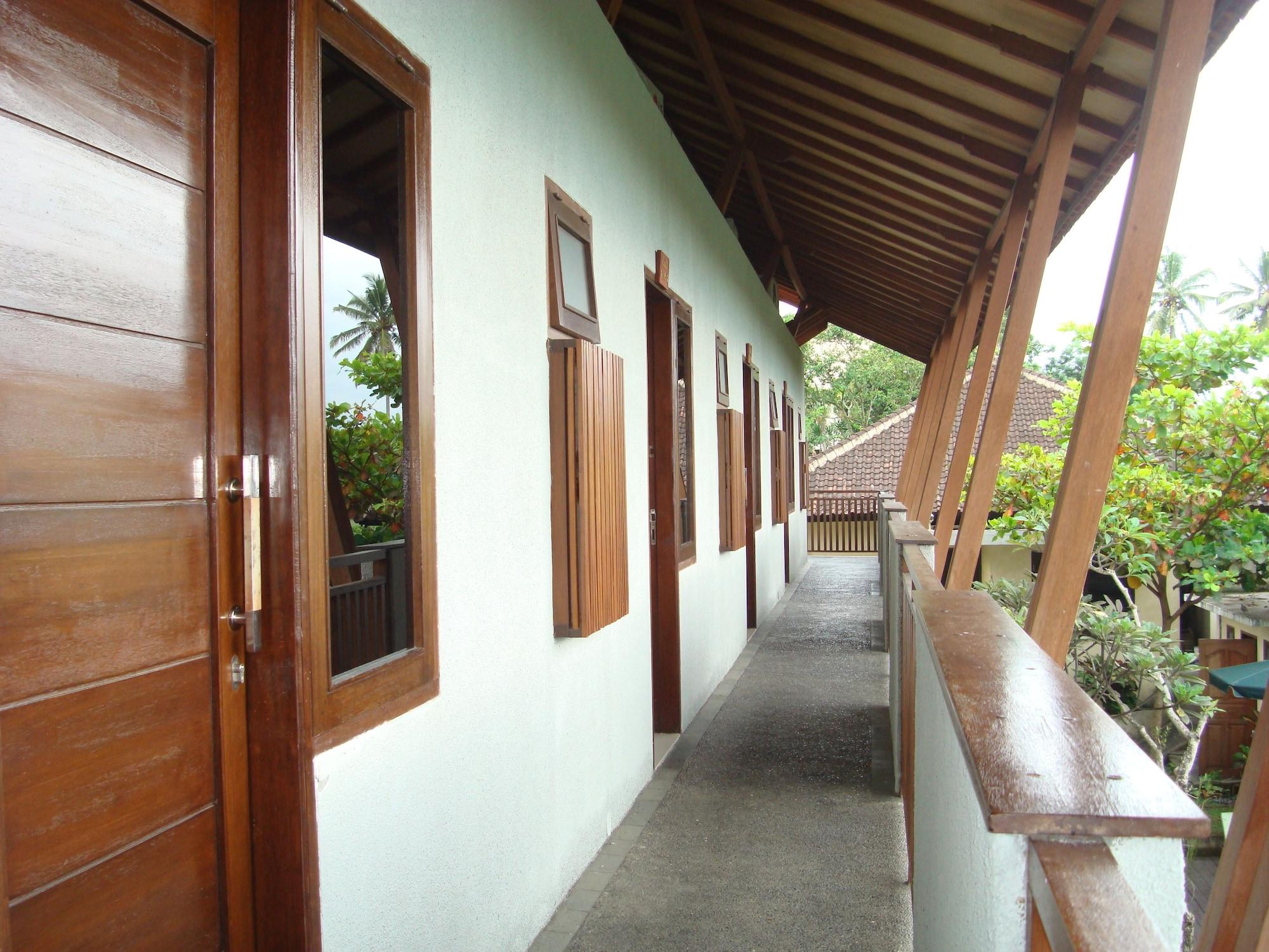 Anini Raka & Ubud (Bali)