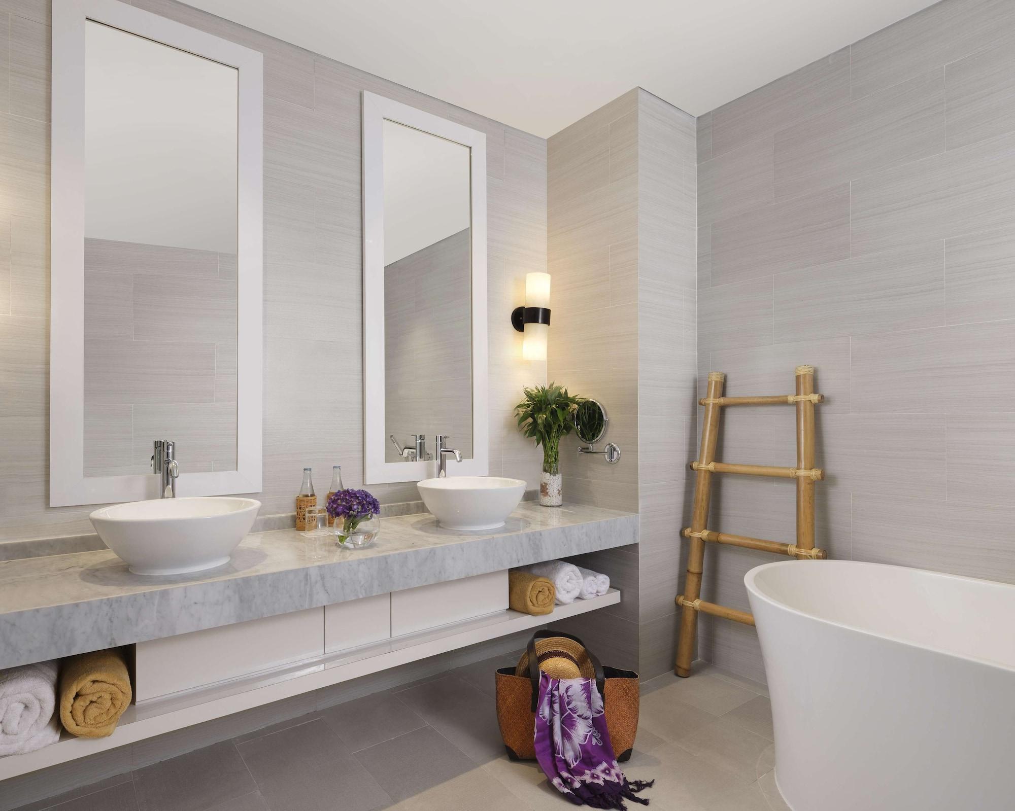Avani Bali 5*