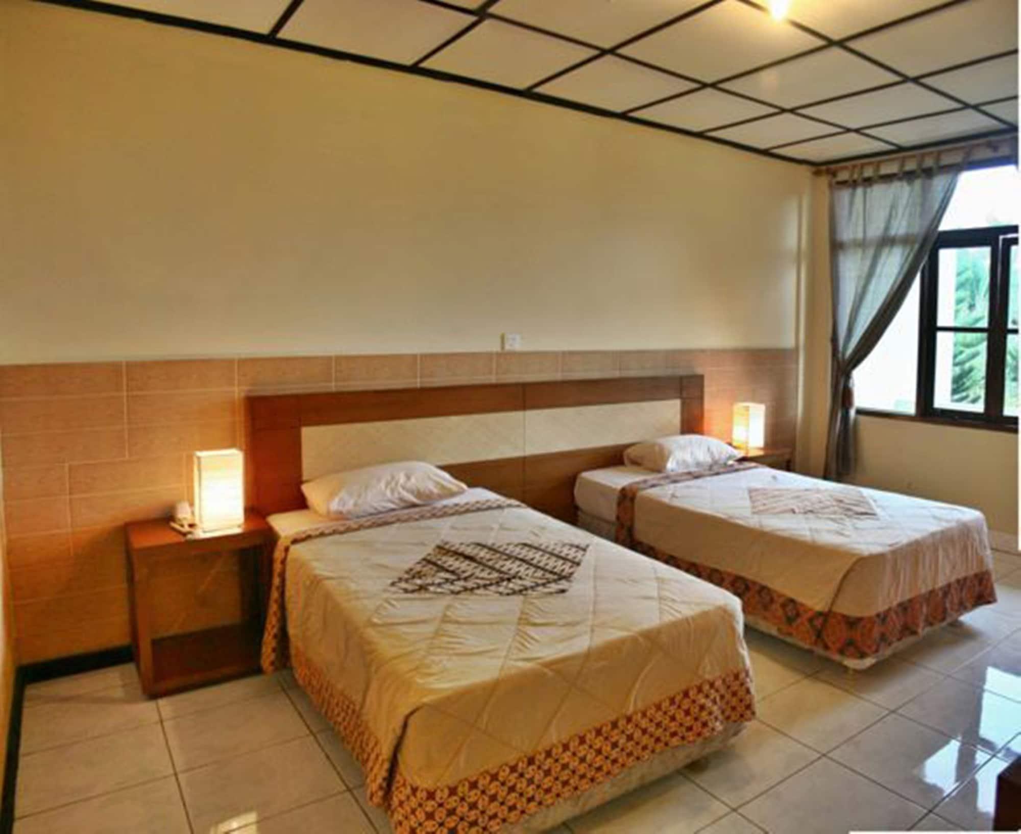 Hotel Puri Royan 2*