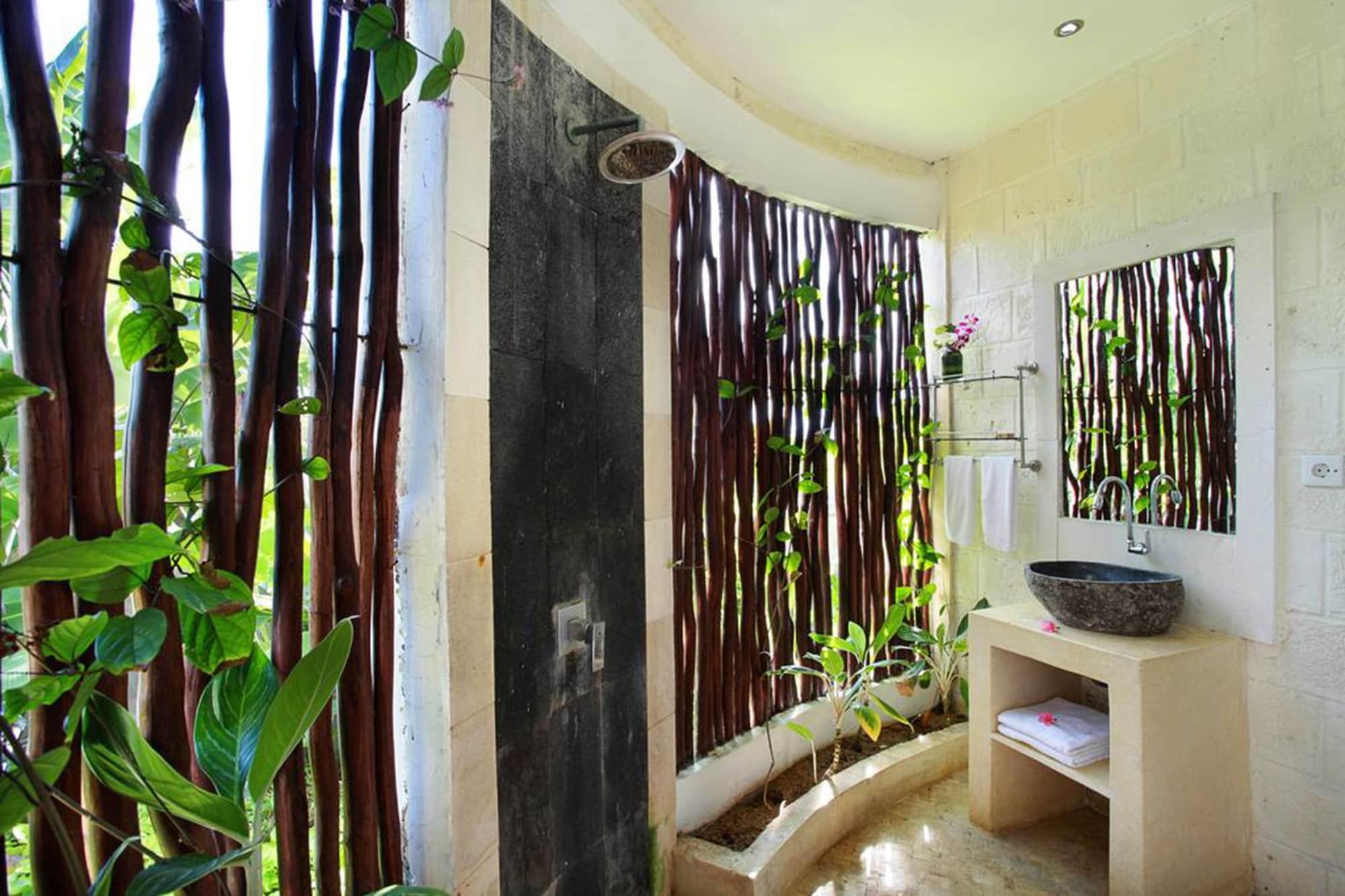 Hill Dance Bali American Guest house