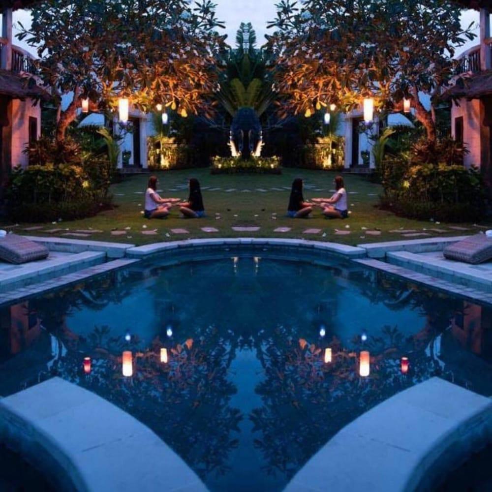 Hill Dance Bali American Jimbaran (Bali)