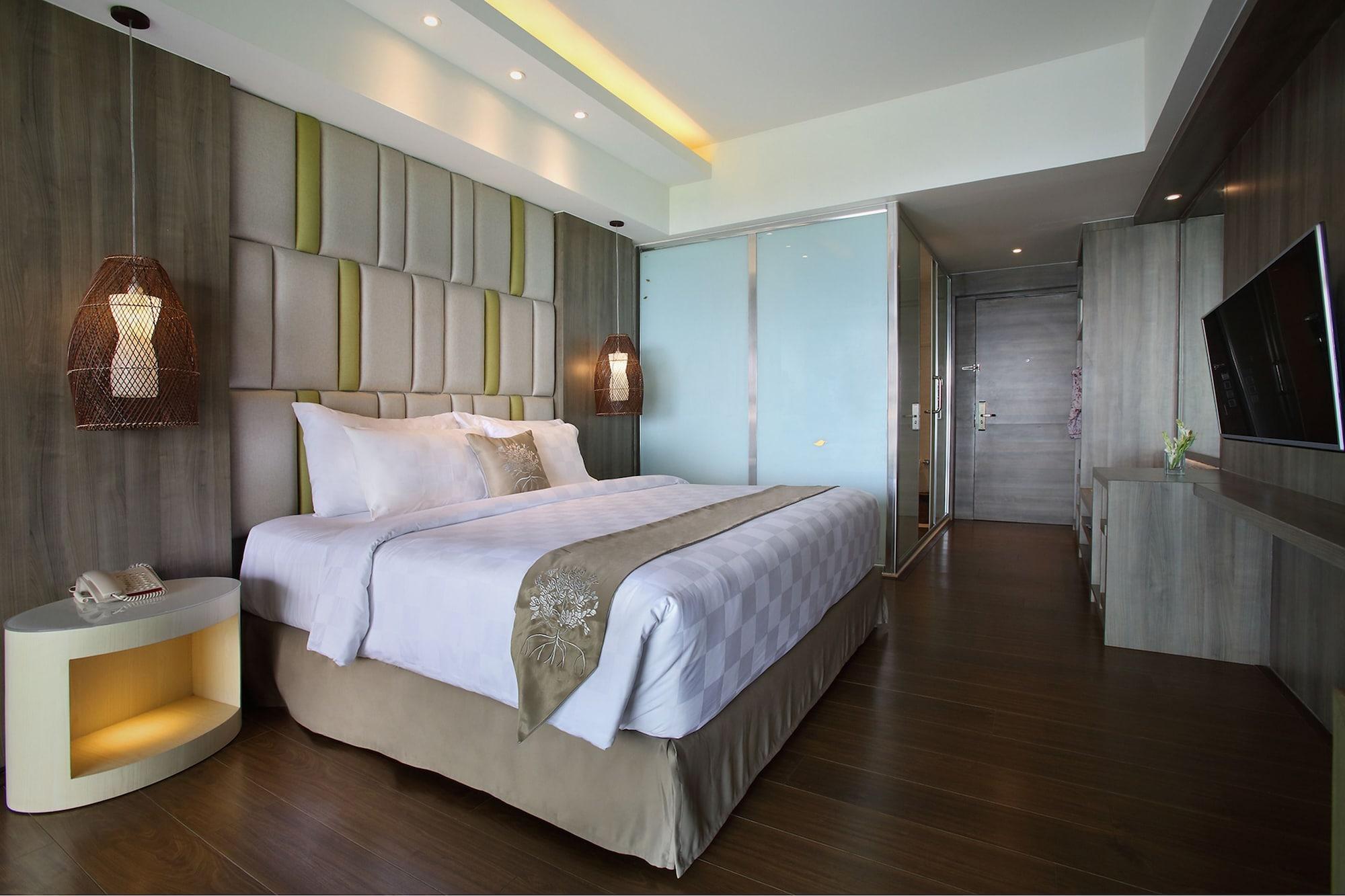 The Crystal Luxury Bay Nusa Dua Resor