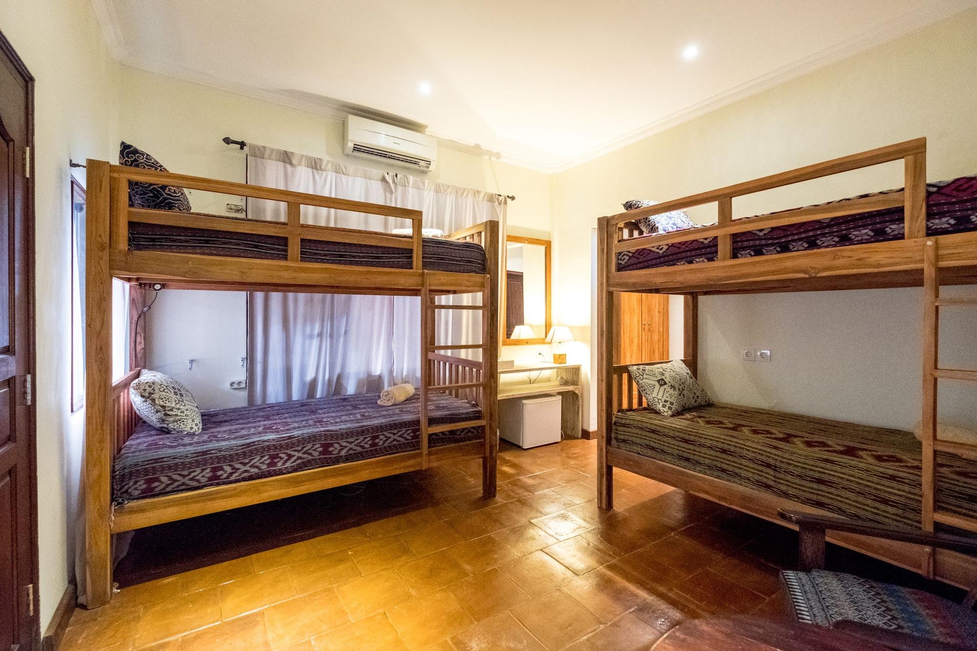 Easy Surf Camp Kuta (Bali)