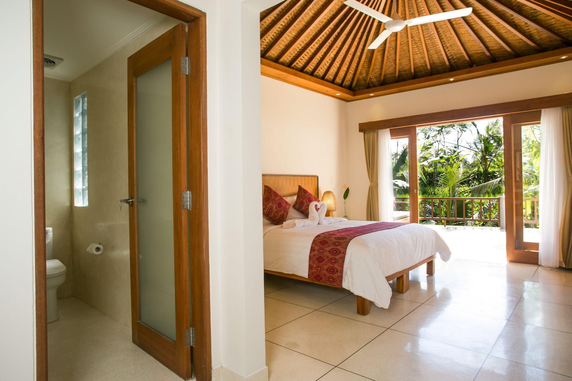 Pesantian Villa And Warung Guest house
