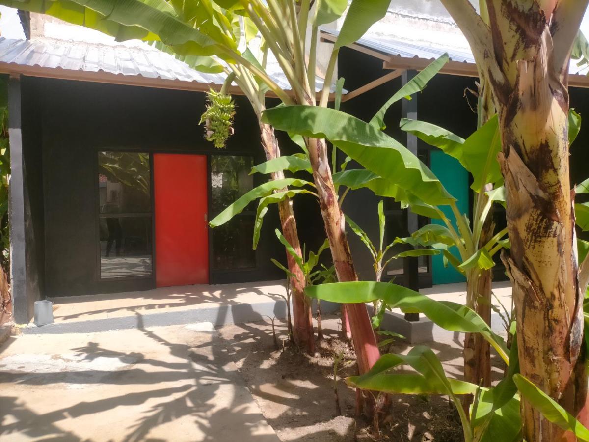 Inn Dragonfly And Batununggul