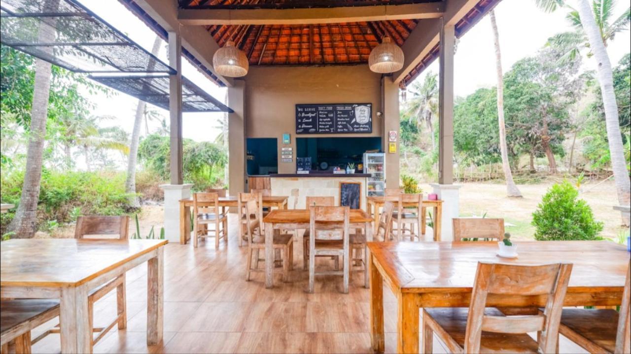 Apit Lawang & Resto Guest house Batununggul