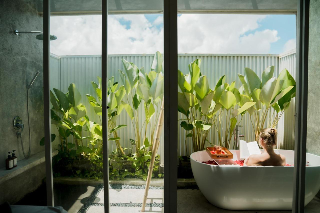 Lloyd's Bali Hotel 4*
