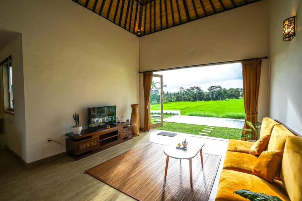 Villa 2 Bedroom With Open View Of Rice Paddies & Sunset Gianyar (Bali)