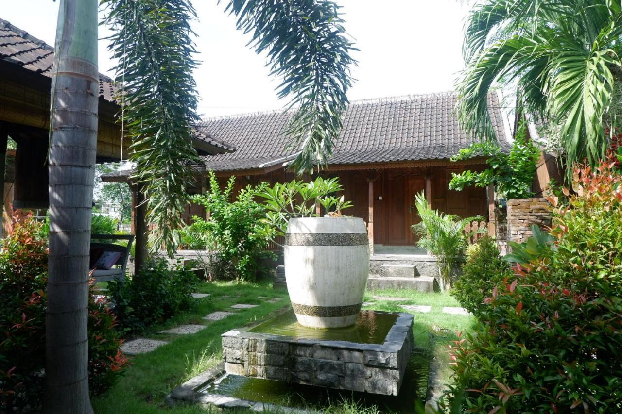 Satria House Wisma tamu