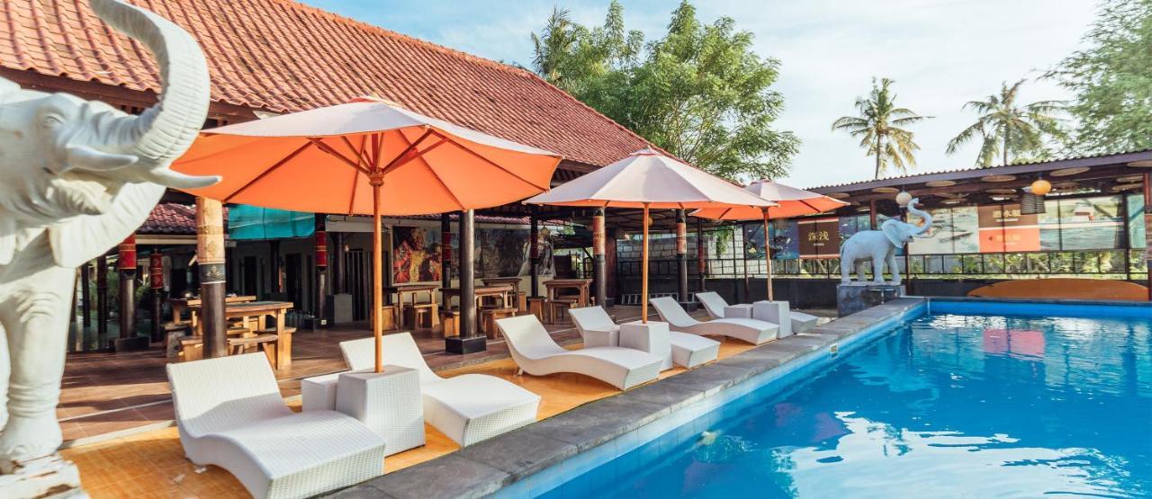 Beachfront Guest house Batununggul