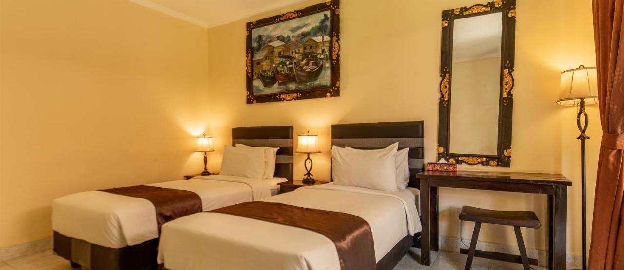 Beachfront Guest house Batununggul