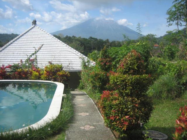 Amrita Sidemen * Sidemen (Bali)