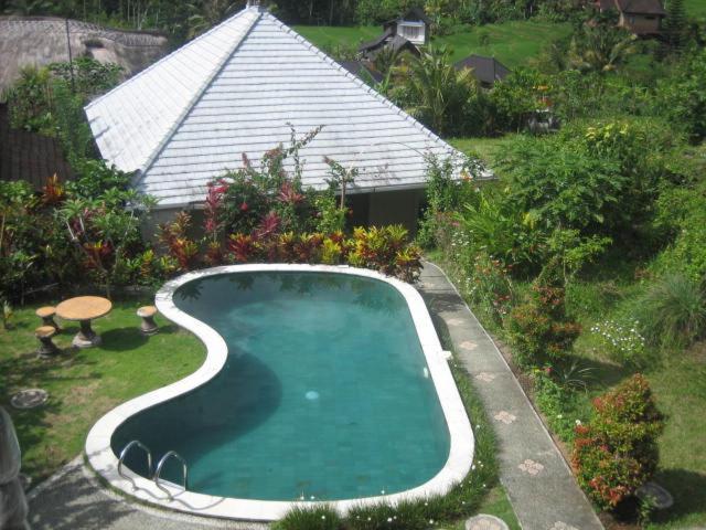 Amrita Sidemen Inn