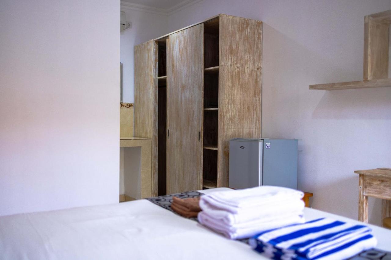 Adi Guest house *