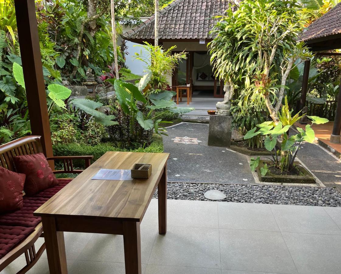Sama's And Bed & Breakfast 3*