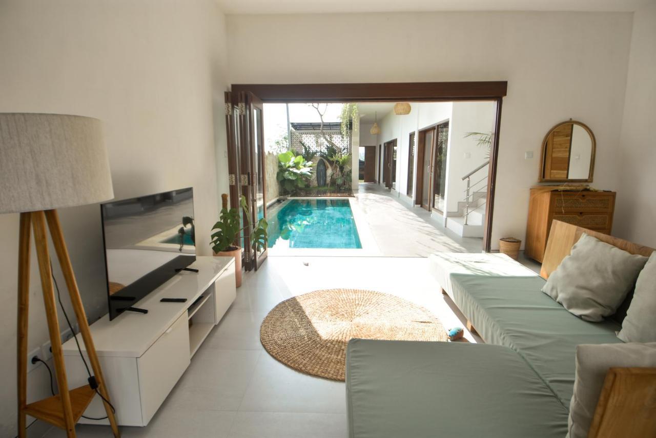 Bed & Breakfast Three Palms Surf & Medewi