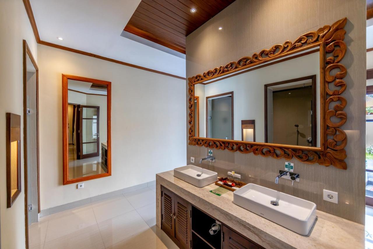 Hotel Champlung Sari &
