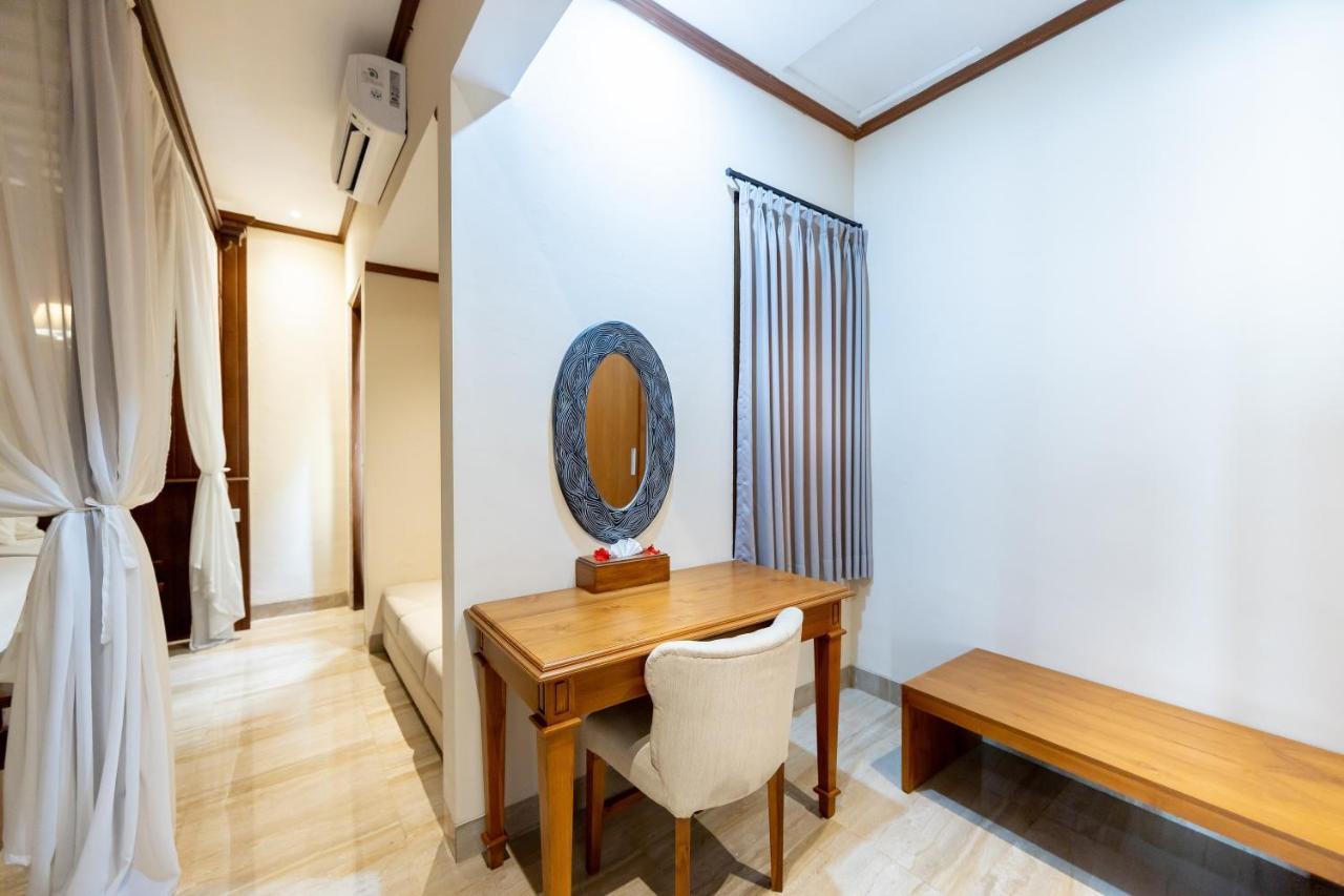Champlung Sari & 4*