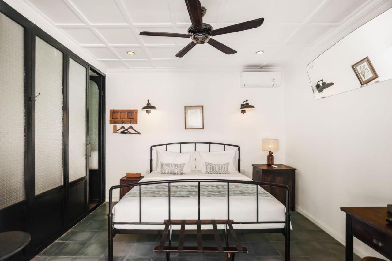 Brown Feather Hotel 3*