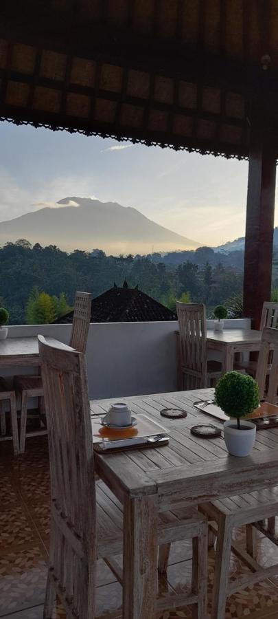 Giri Carik Sidemen (Bali)