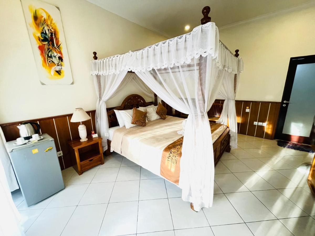 Mutiara Bali Candi Dasa (Bali)