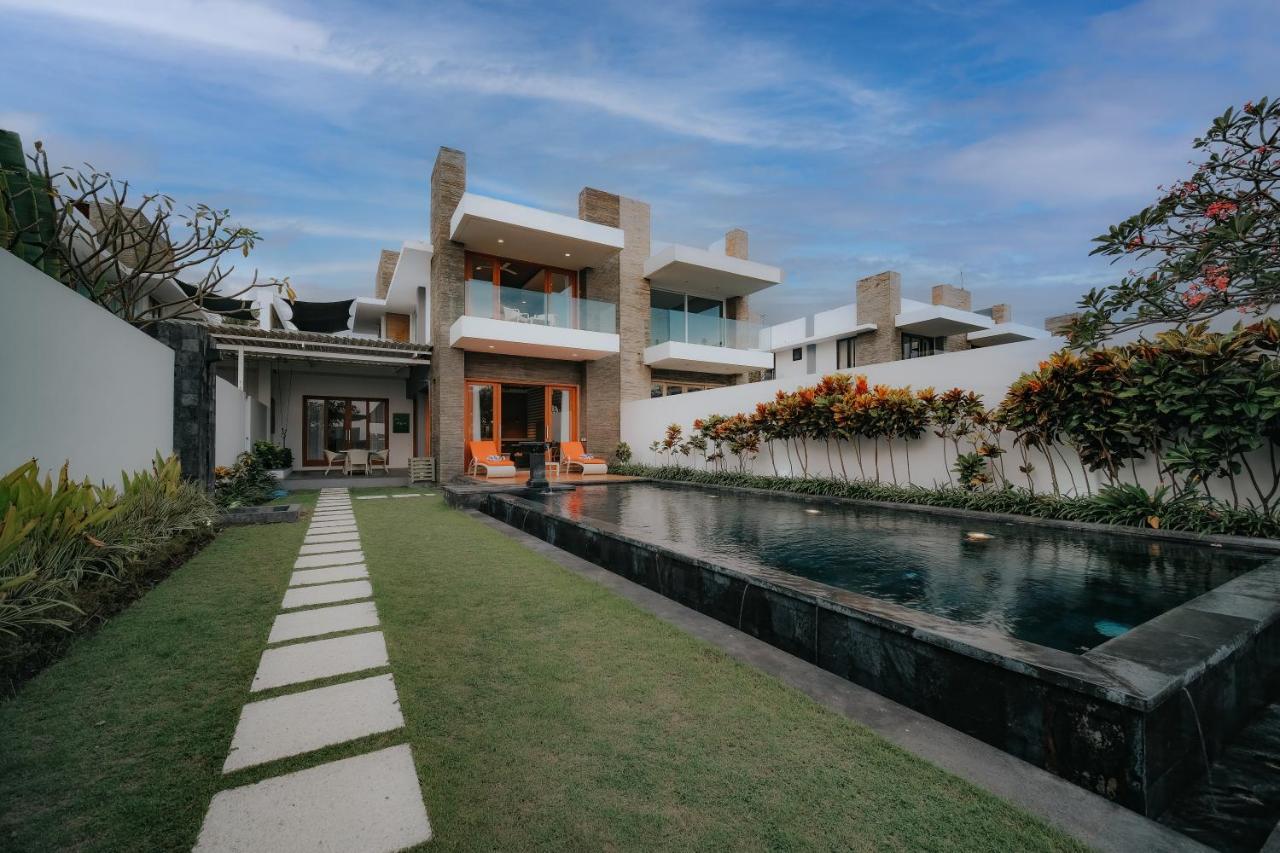 Bali Diamond Estates & *