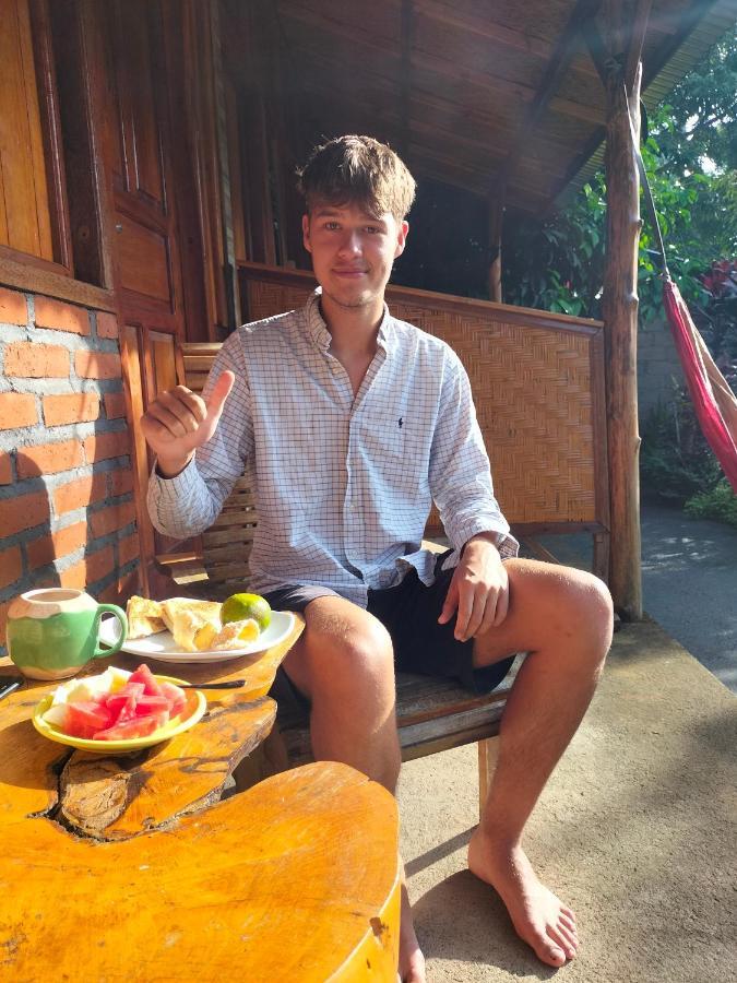Friendly Lemukih
