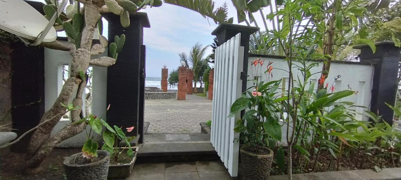 Sunsets At Sumbul Guest house