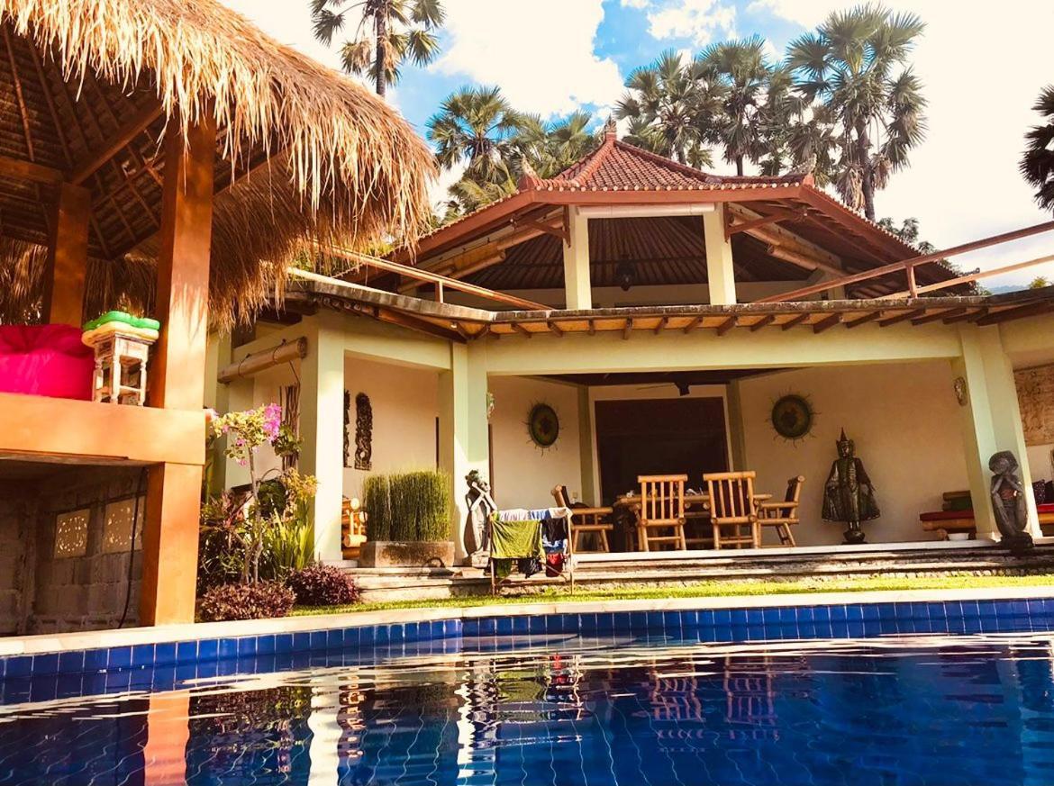 Bed & Breakfast Cantik Sambirenteng