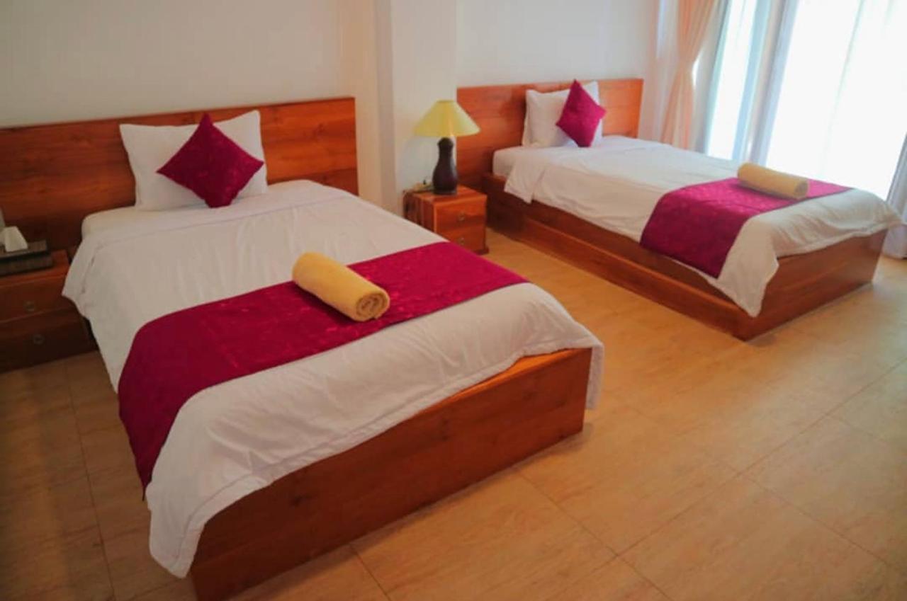 Ayu Laba And Resto Holiday park Batununggul