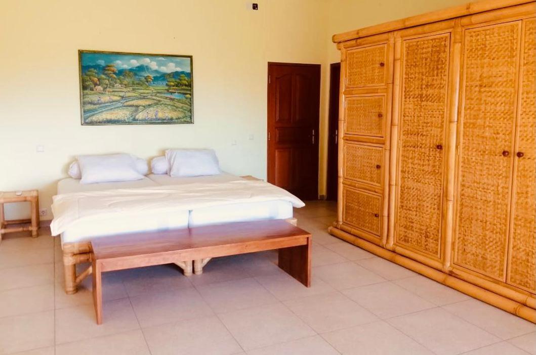 Cantik Sambirenteng Bed & Breakfast