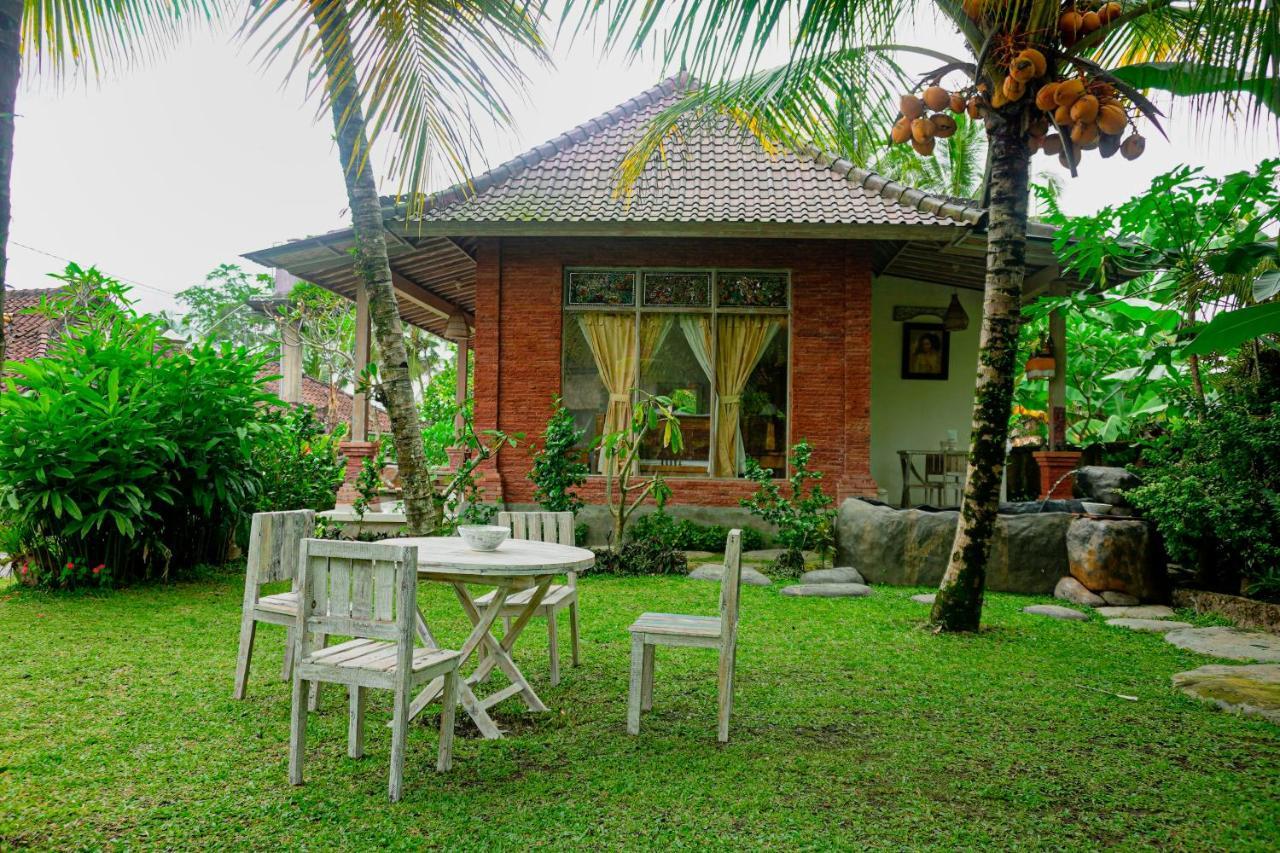 Kresna Asih House Guest house