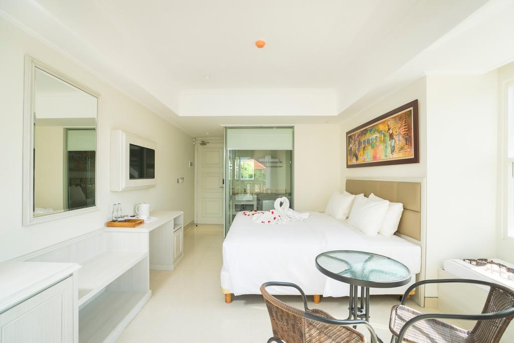 Alron Kuta Hotel