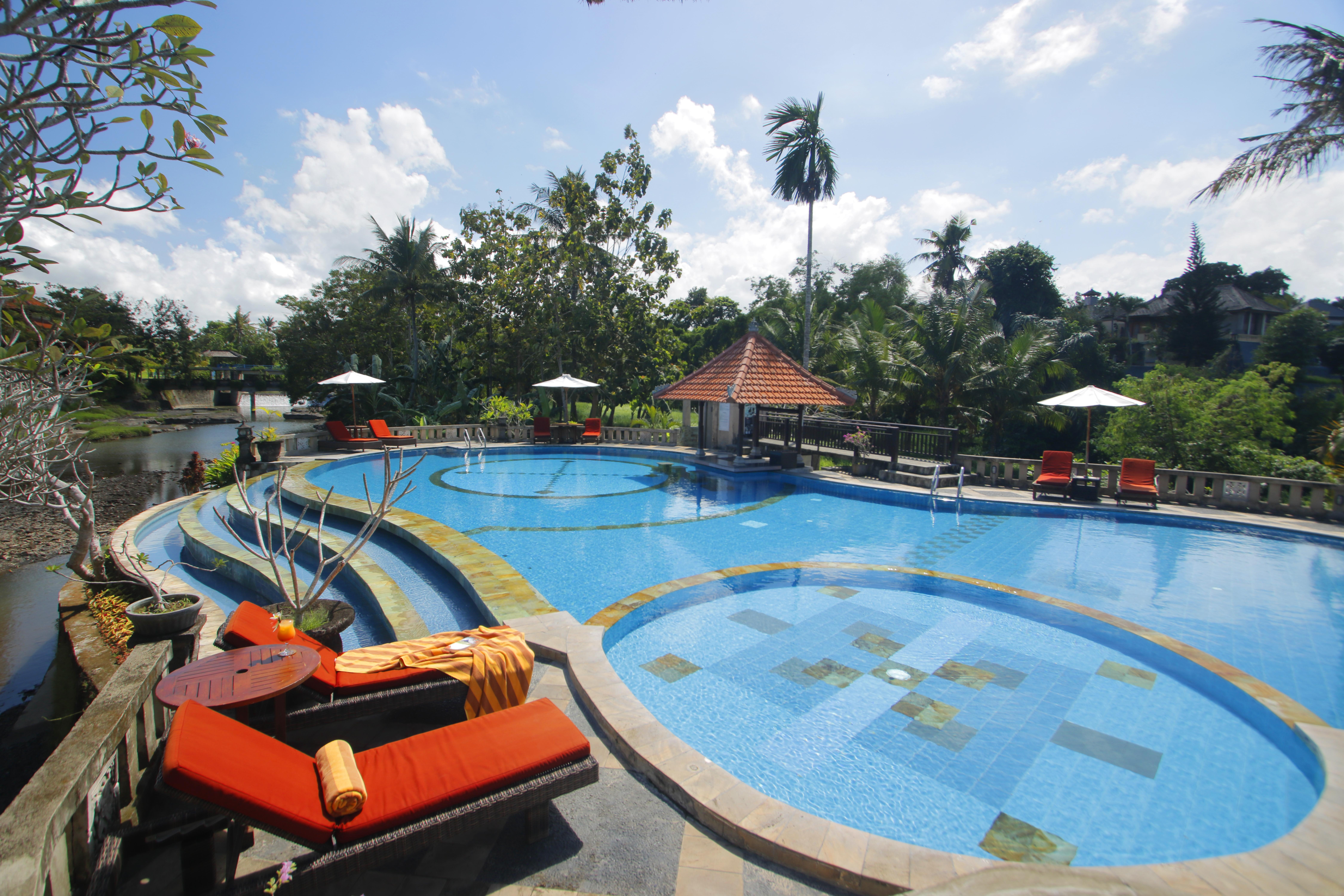 Resort Santi Mandala & 4*