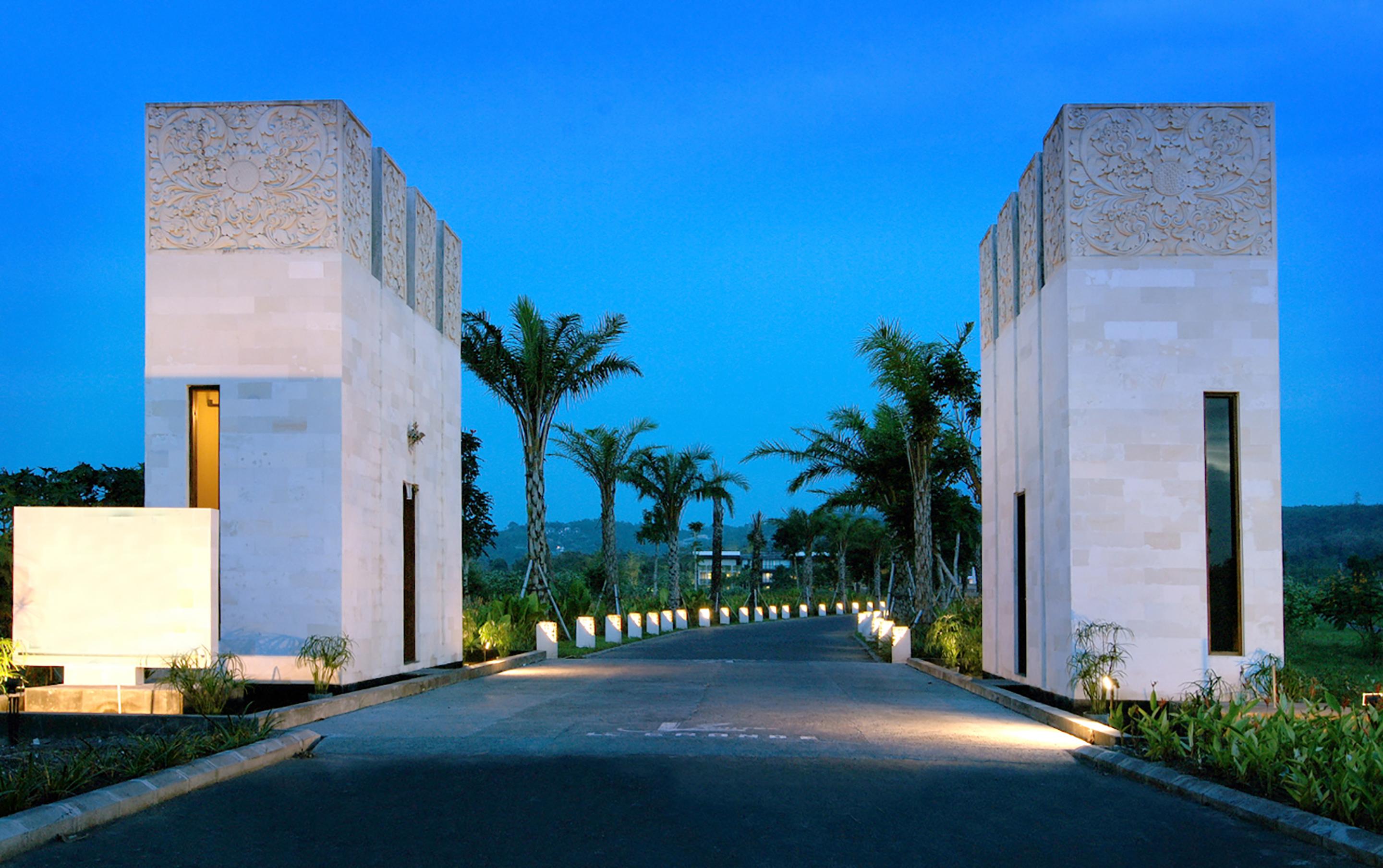 Hotel Le Grande Bali 5*