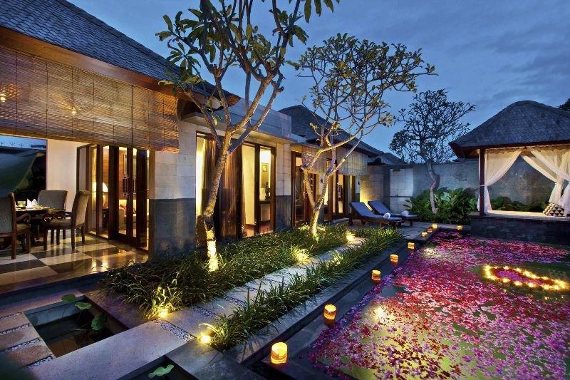Villa The Khayangan Dreams Villa, *