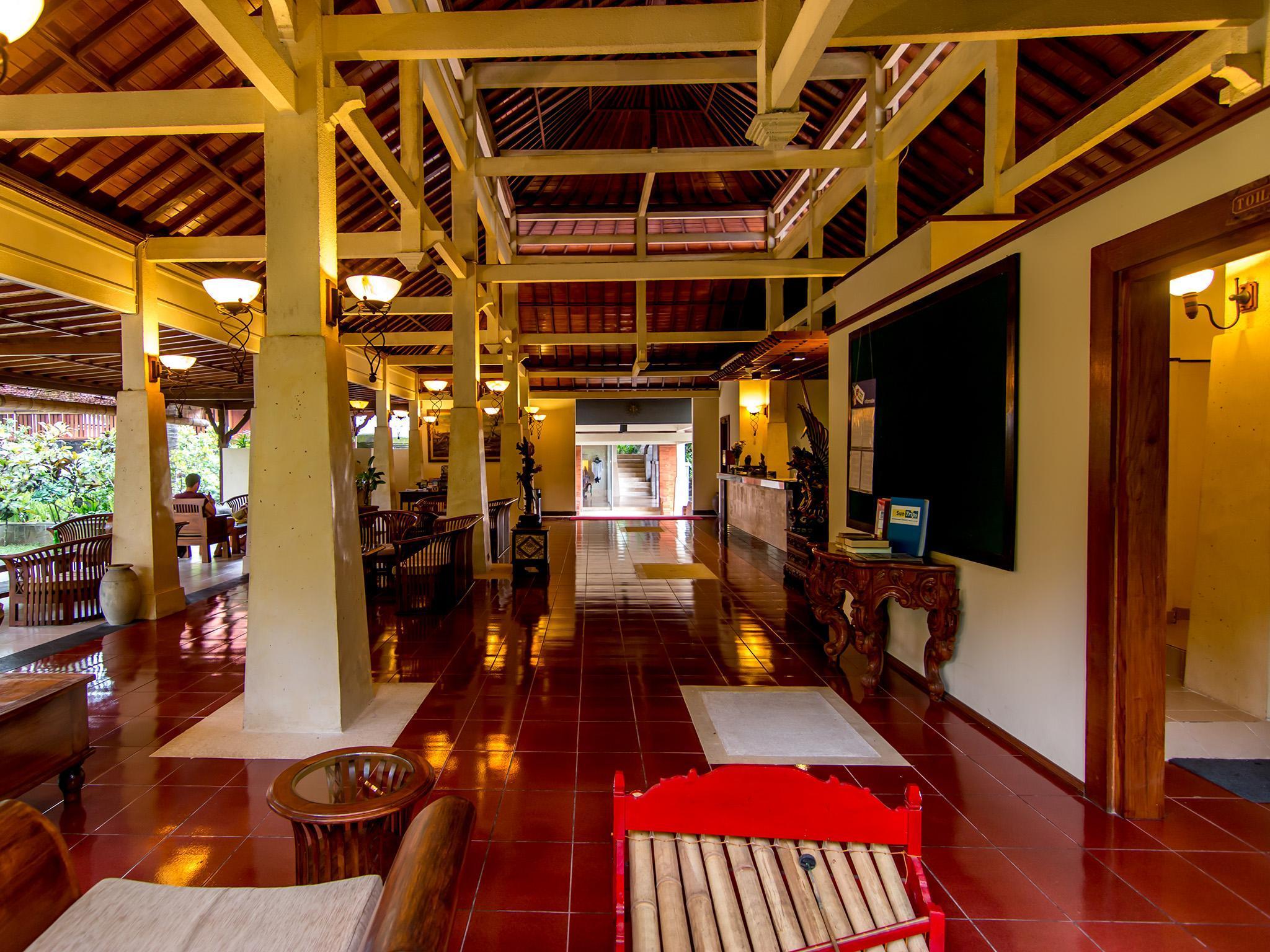 Champlung Sari And Hotel 3*