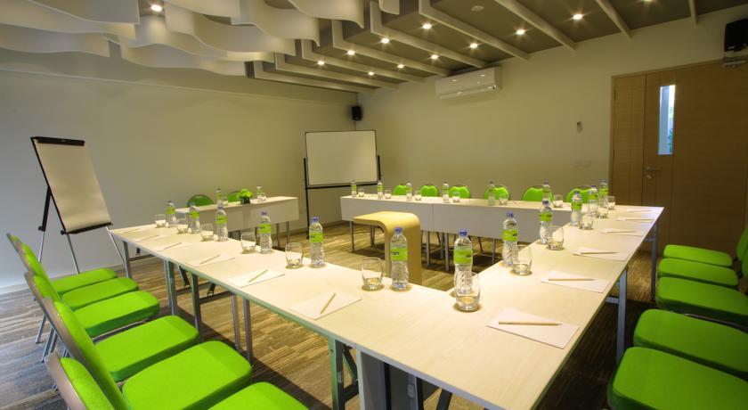 Maxonehotels At Bukit Hotel