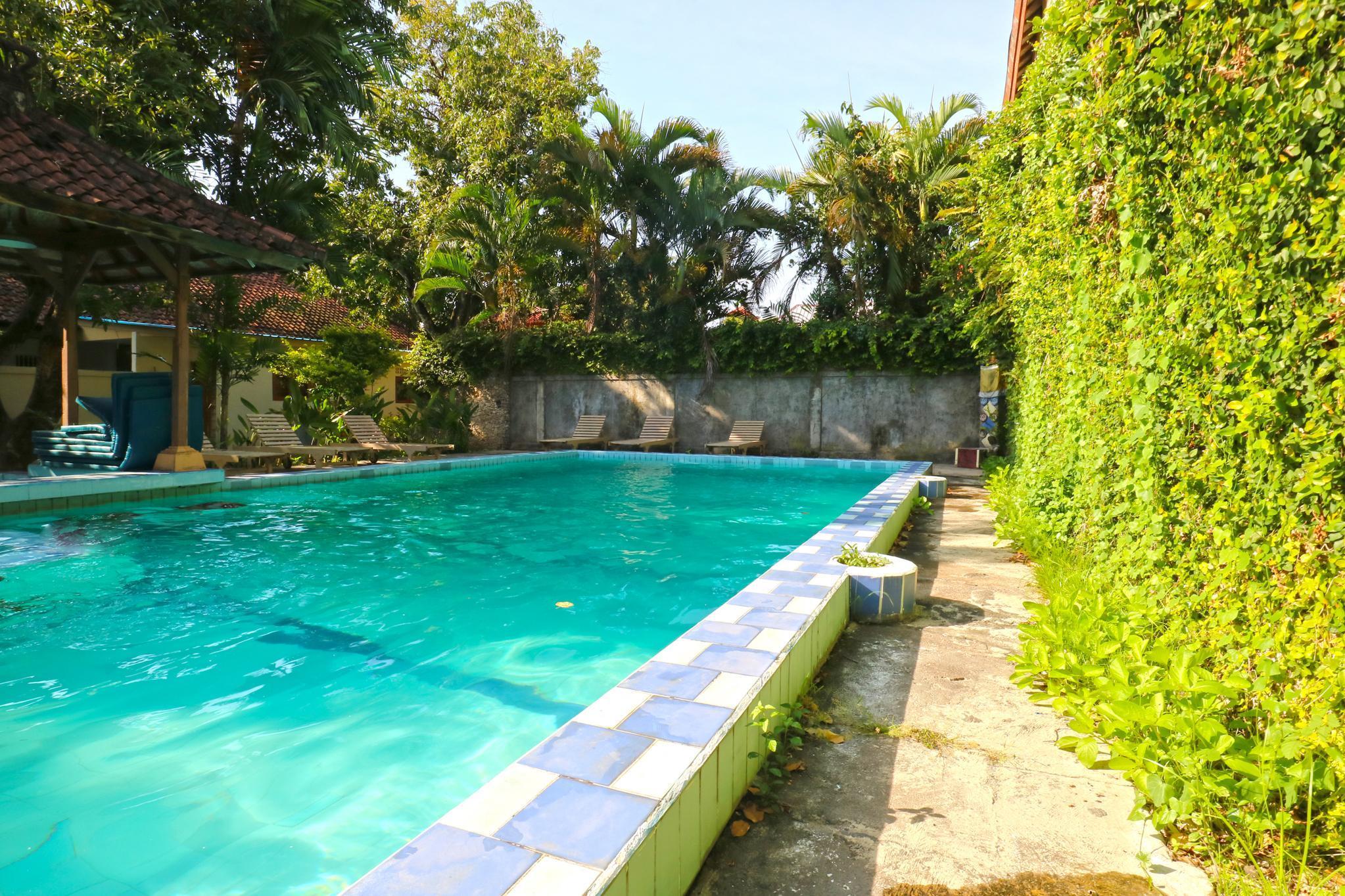 Hotel Ayu
