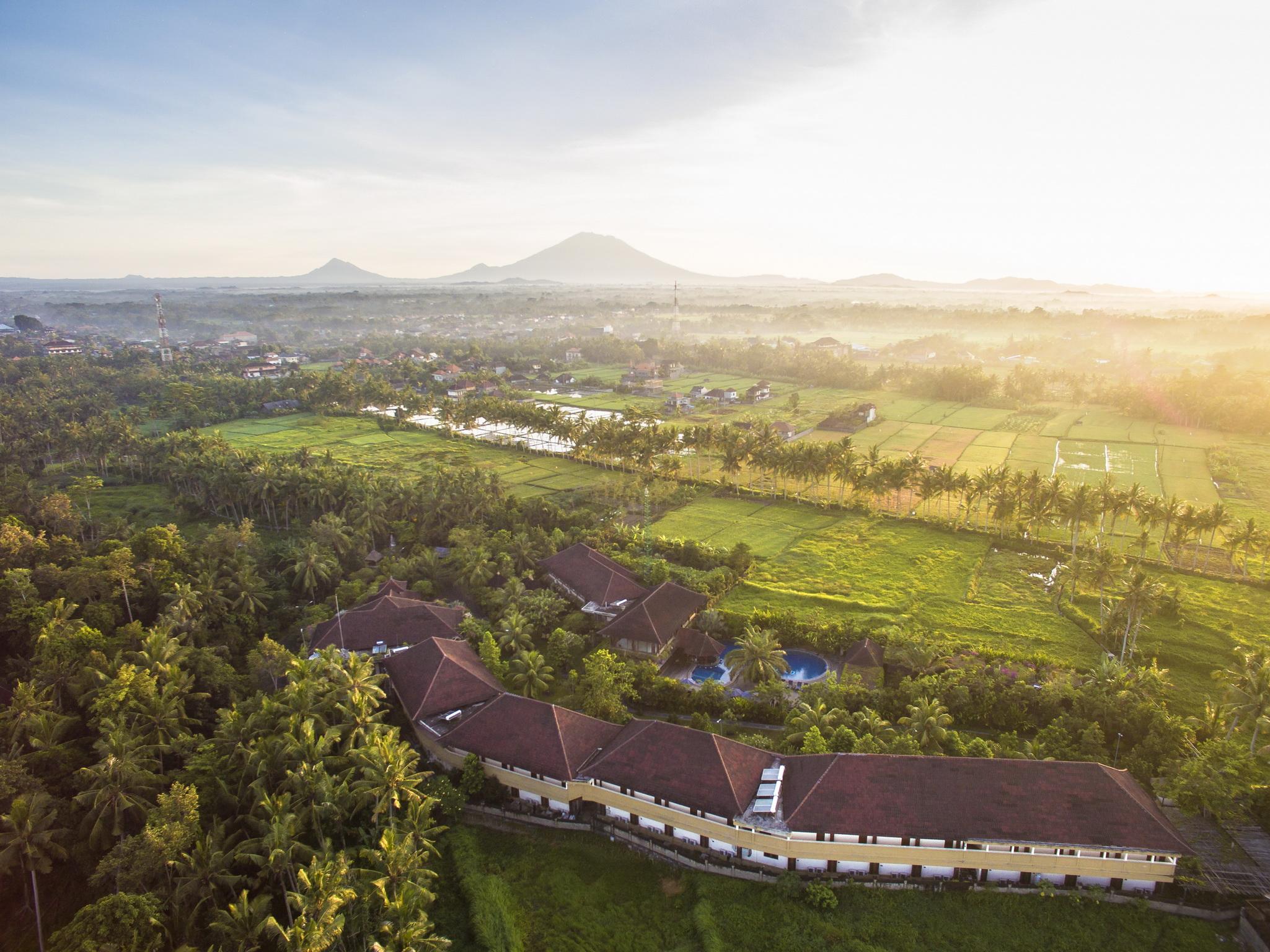 Hotel Bhuwana And Farming 4*