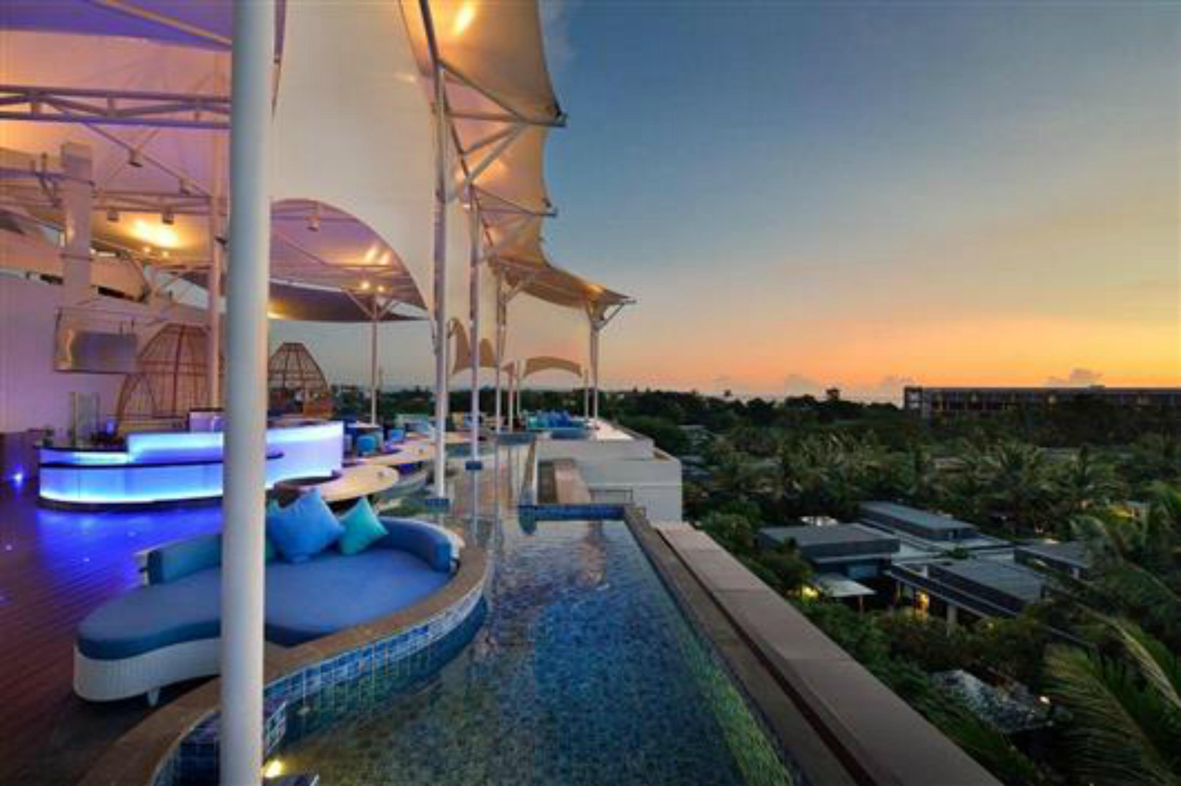 De Vins Sky Hotel 4*