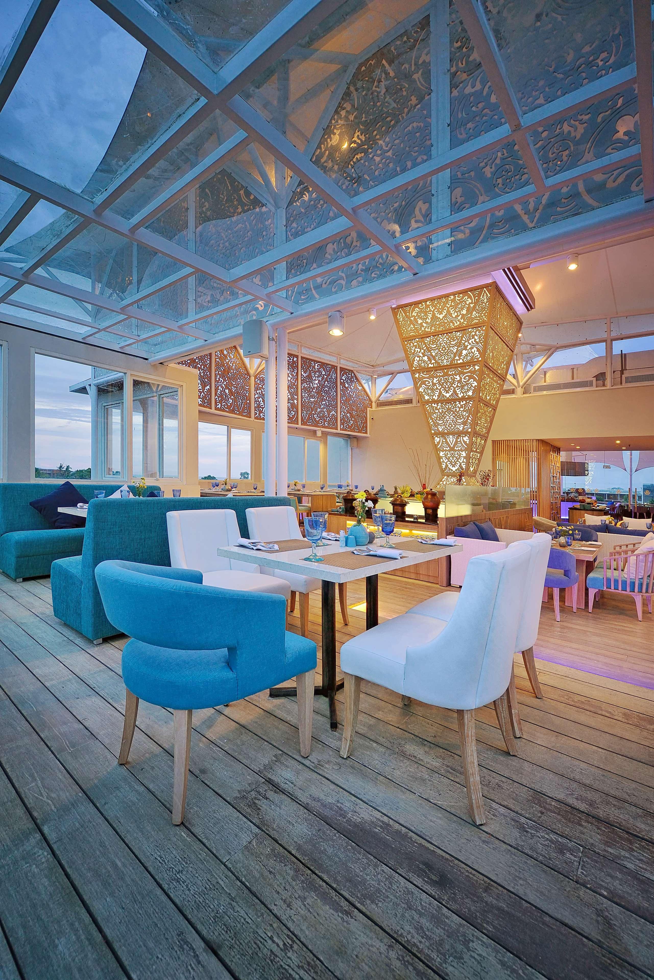 De Vins Sky Hotel 4*