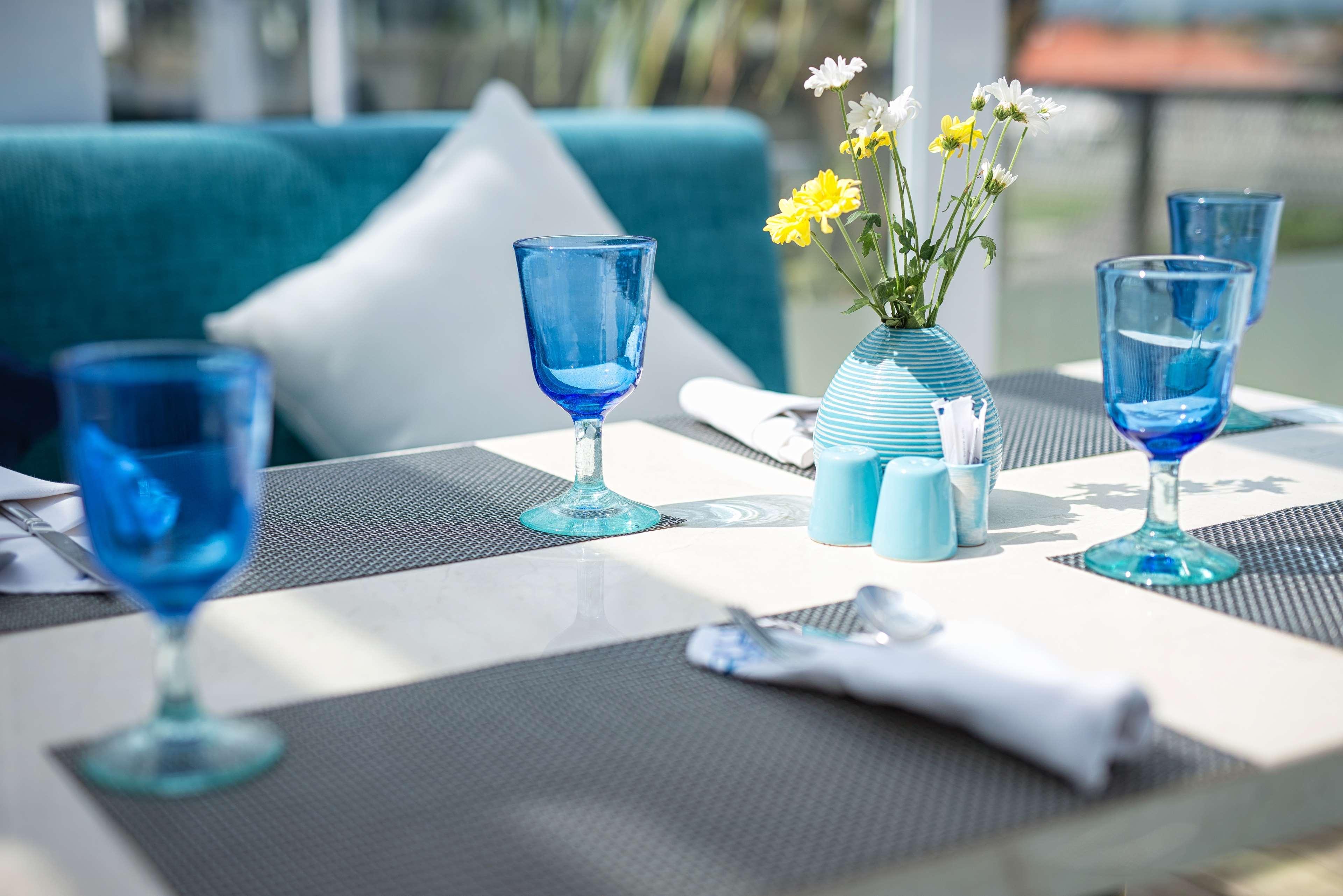 Hotel De Vins Sky 4*