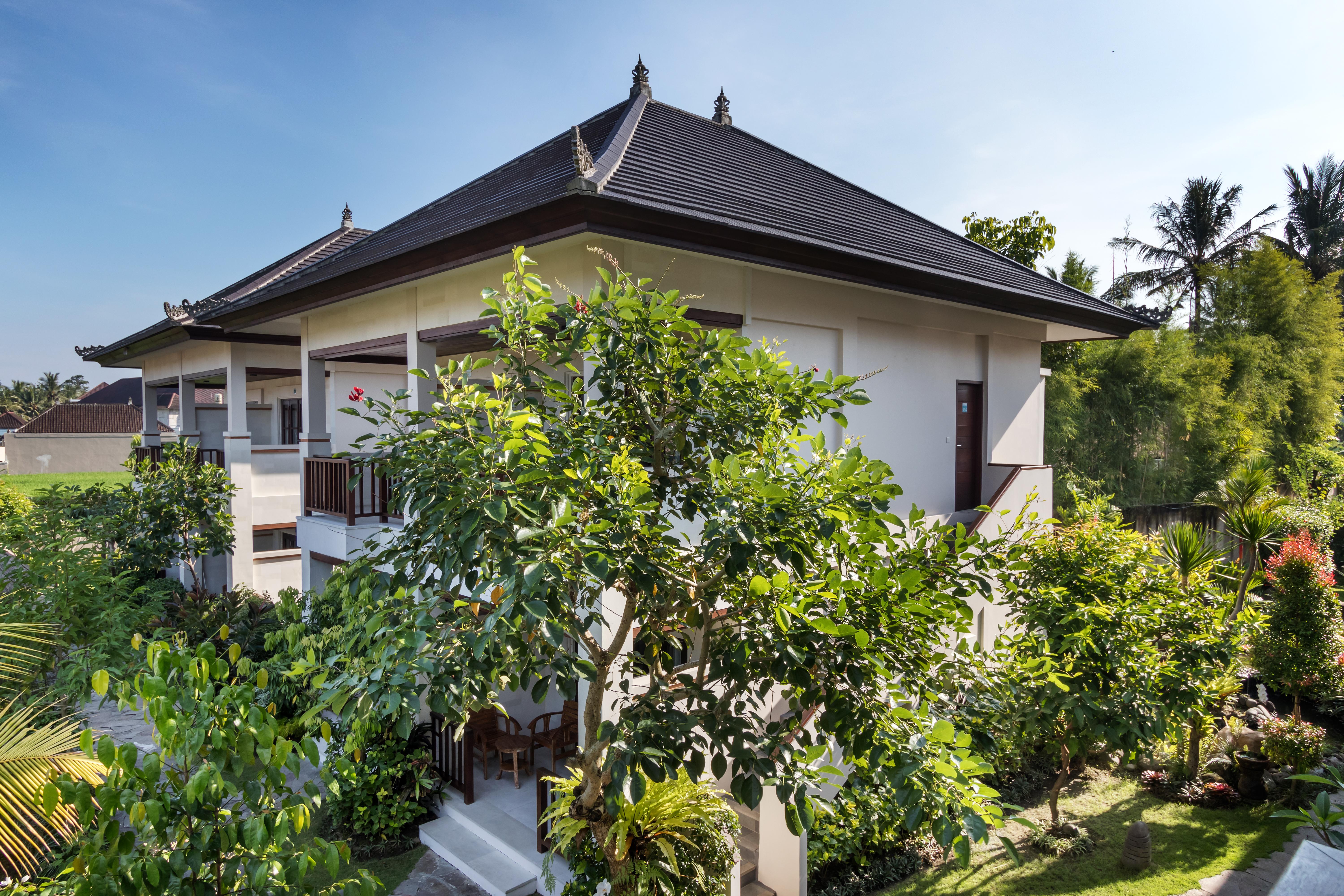 Resort Radha Phala &