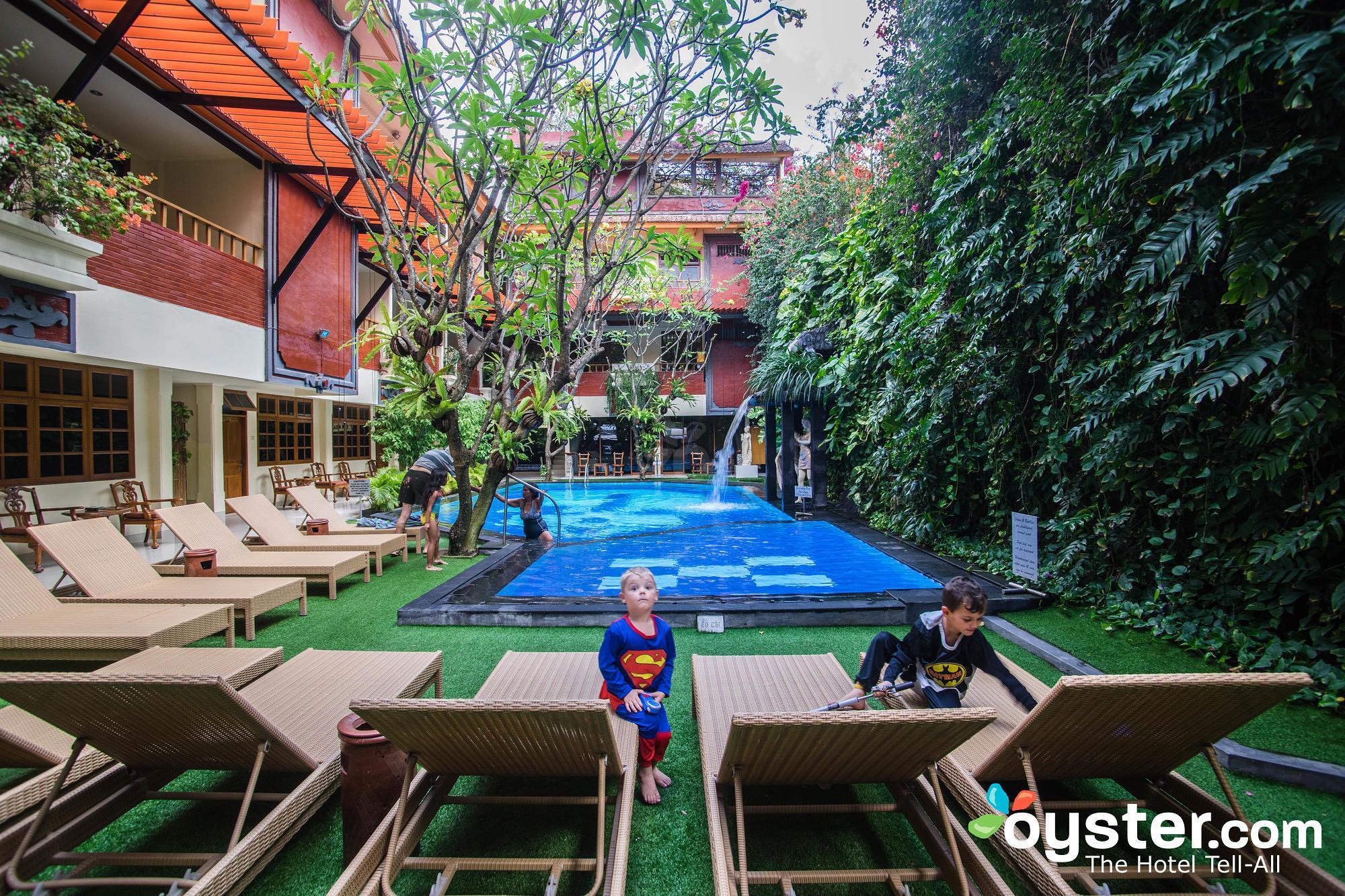 Green Garden Hotel 2*